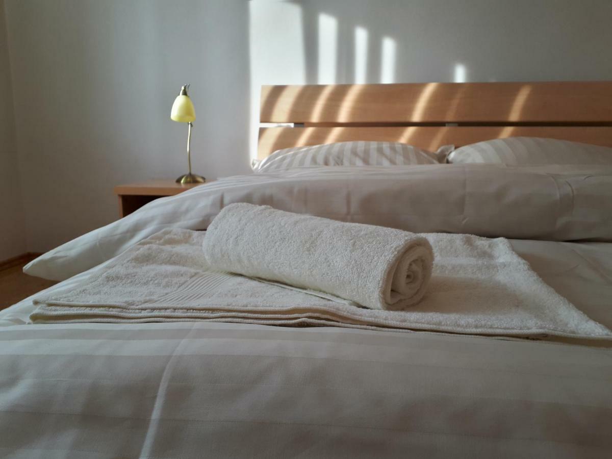 Brezno - 2 Izbovy Apartman מראה חיצוני תמונה